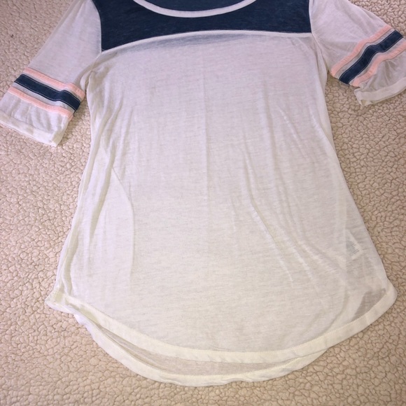 Short Sleeve Top - Picture 3 of 4